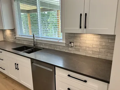 Brick Pattern Backsplash 1