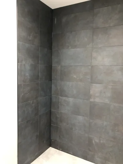 Large Format Black Shower Walls w/ Light Floor Tile 3