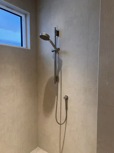 Melissa's Custom Large Format Shower 4