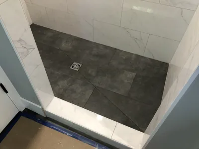Custom Shower w/ High Contrast Floor and Walls 3