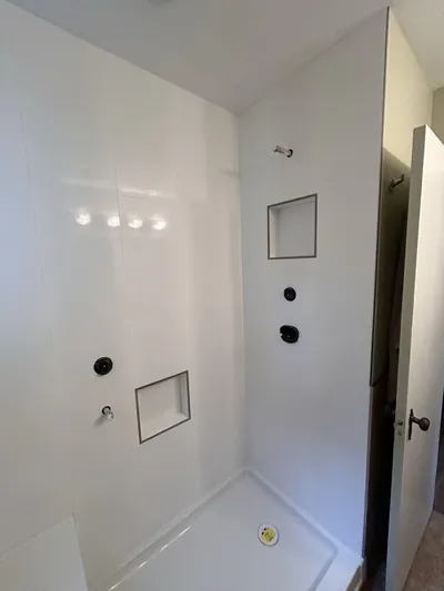 Glossy White Large Format Shower 2