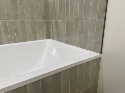 Kira's Main Bathtub Surround w/ Mitre Details 3