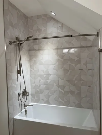 Pattern Tile Tub Surround