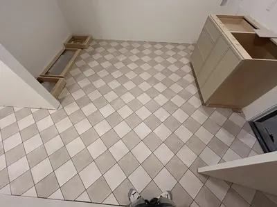 Diamond Pattern Entrance Floor 2